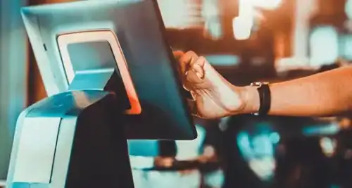 Bartender using a POS